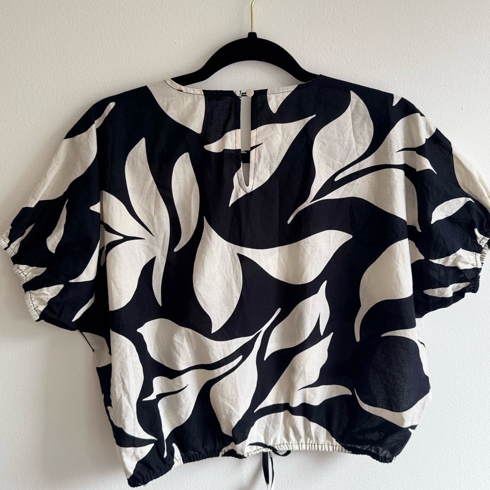 Tahari NWT Black White Floral Crop Blouse Drawstring Hem Cotton Top Size SP - Picture 5 of 14
